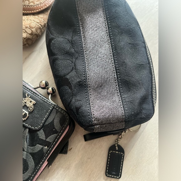 Misc Brand Wristlets/ Wallets: Henri Bendel, Coach, Calvin Klein( $38 for all ) - Picture 4 of 6